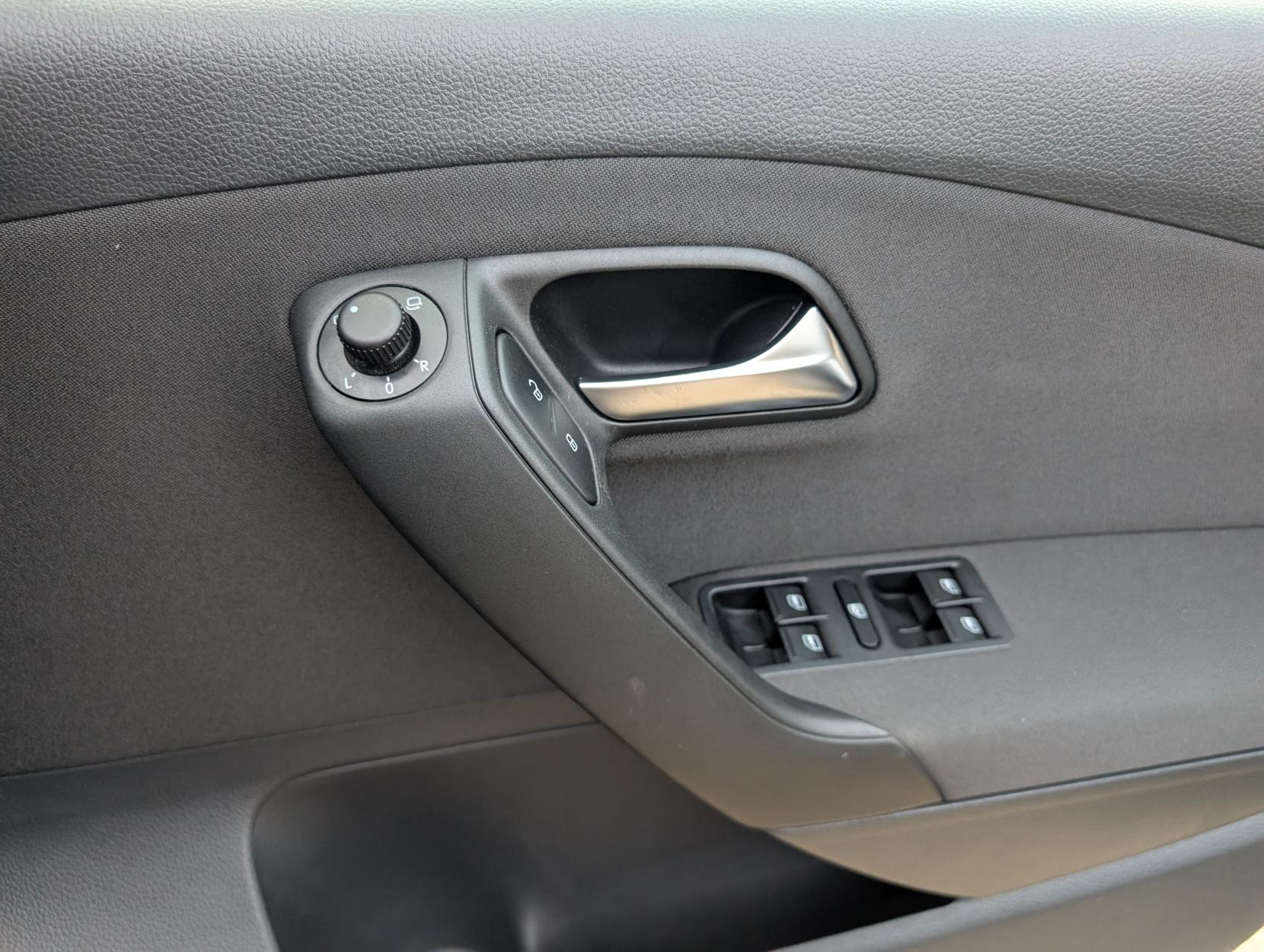 Volkswagen Polo 1.2 Moda Hatchback (2009 - 2014)