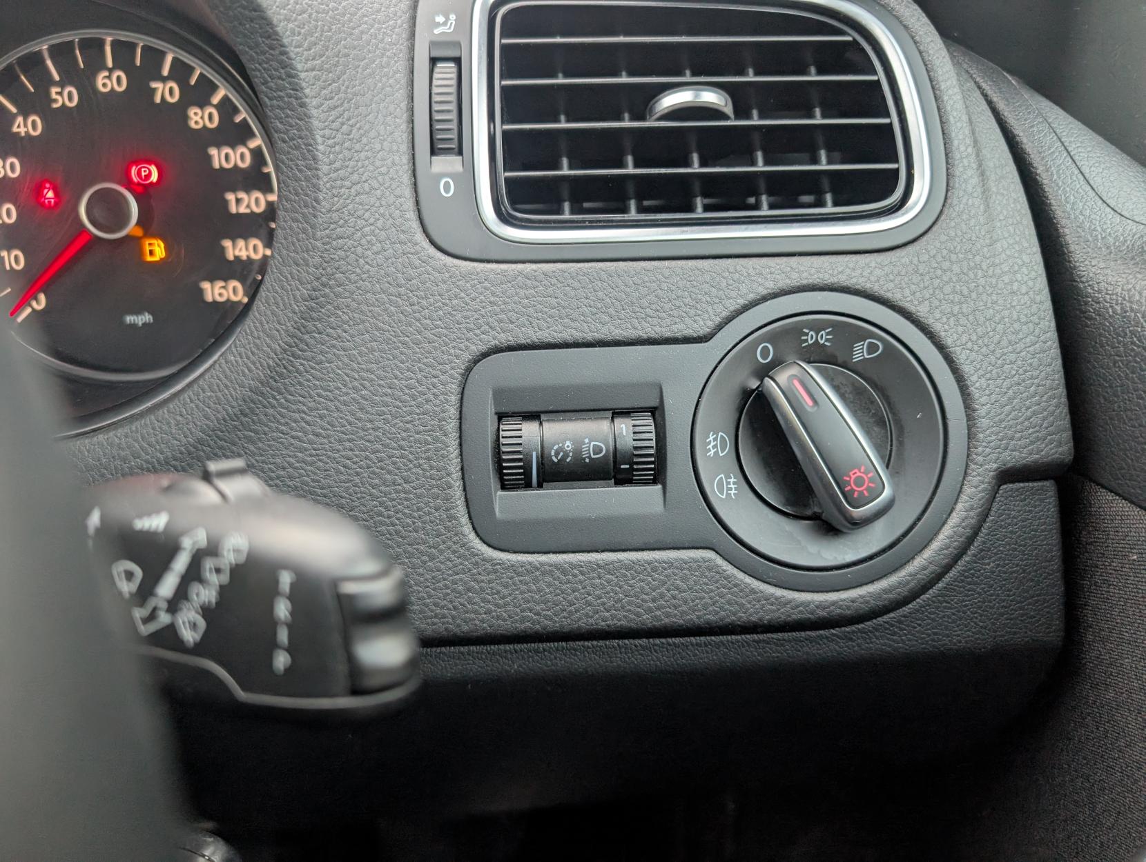 Volkswagen Polo 1.2 Moda Hatchback (2009 - 2014)