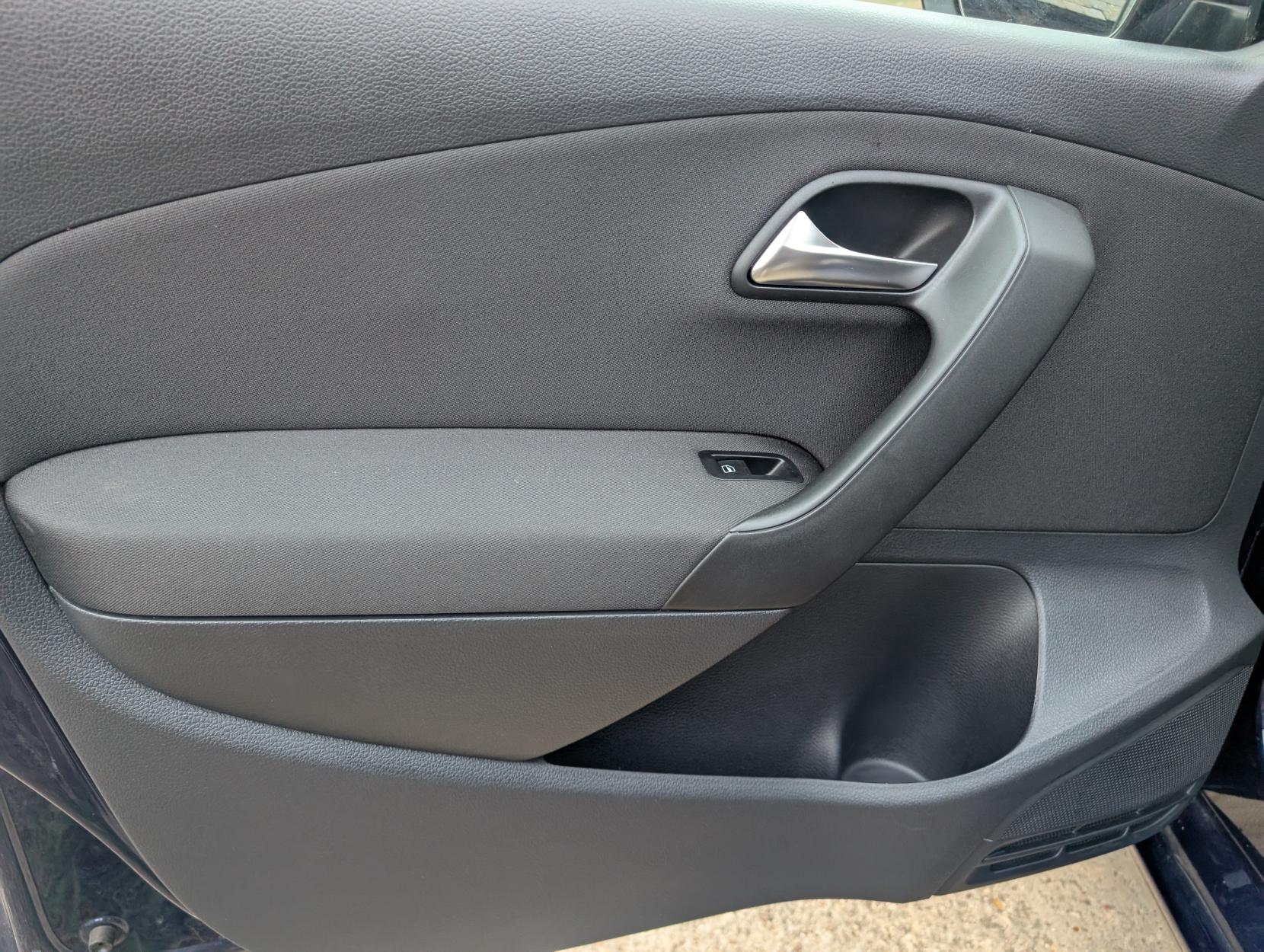 Volkswagen Polo 1.2 Moda Hatchback (2009 - 2014)