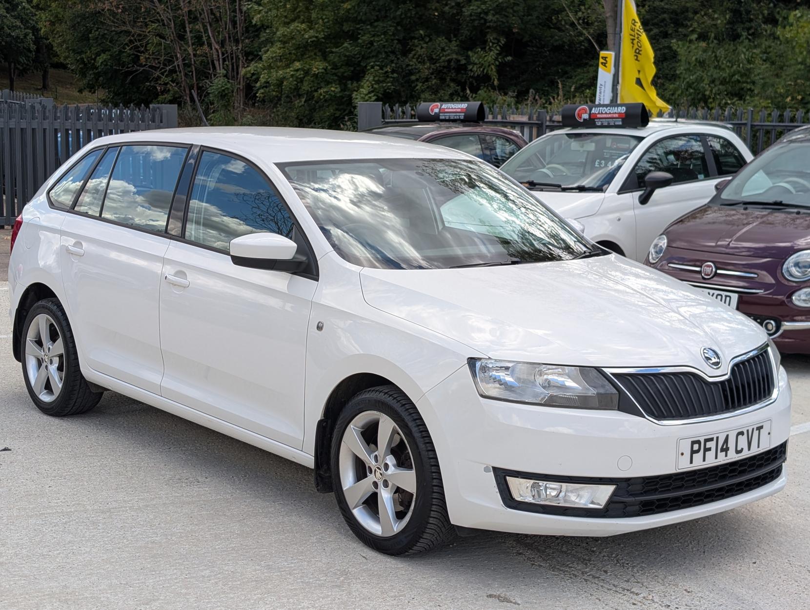 Skoda Rapid Spaceback 1.6 TDI Elegance Hatchback 5dr Diesel Manual Euro 5 (90 ps)