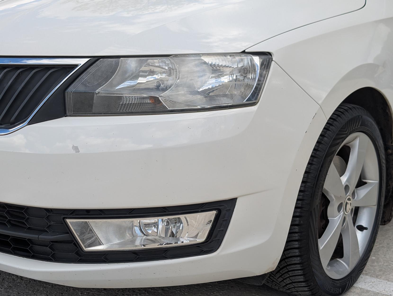 Skoda Rapid Spaceback 1.6 TDI Elegance Hatchback 5dr Diesel Manual Euro 5 (90 ps)