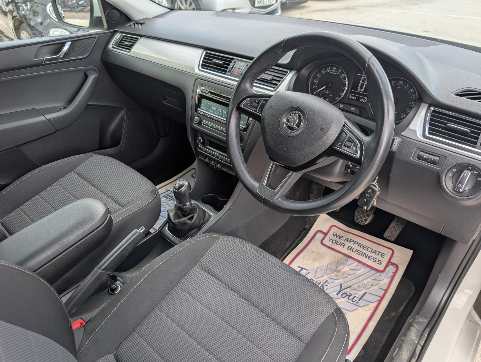 Skoda Rapid Spaceback 1.6 TDI Elegance Hatchback 5dr Diesel Manual Euro 5 (90 ps)