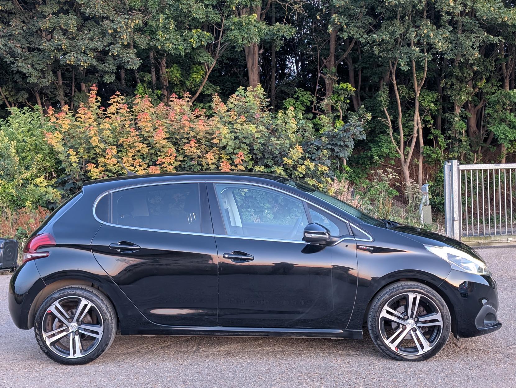 Peugeot 208 1.6 BlueHDi GT Line Hatchback 5dr Diesel Manual Euro 6 (100 ps)