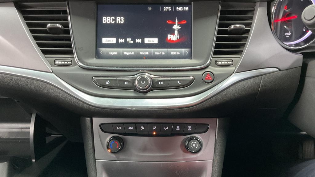 Vauxhall Astra 1.4i Turbo Design Hatchback 5dr Petrol Manual Euro 6 (125 ps)