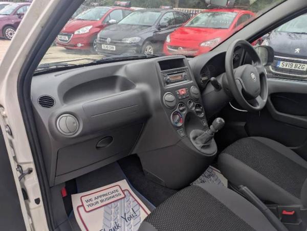 Fiat Panda 1.1 ECO Active Hatchback 5dr Petrol Manual (119 g/km, 54 bhp)