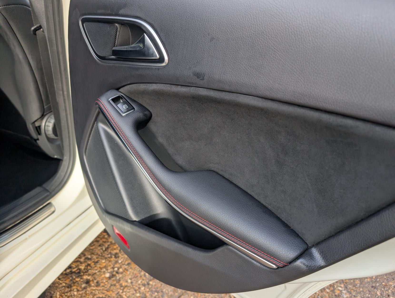 Mercedes-Benz CLA 2.1 CLA220 CDI AMG Sport Coupe 4dr Diesel 7G-DCT Euro 6 (s/s) (170 ps)