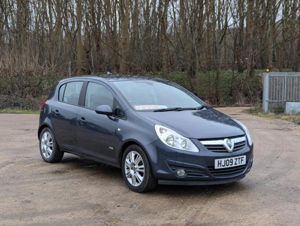 Vauxhall Corsa 1.4i 16v Design Hatchback 5dr Petrol Automatic (a/c) (158 g/km, 89 bhp)