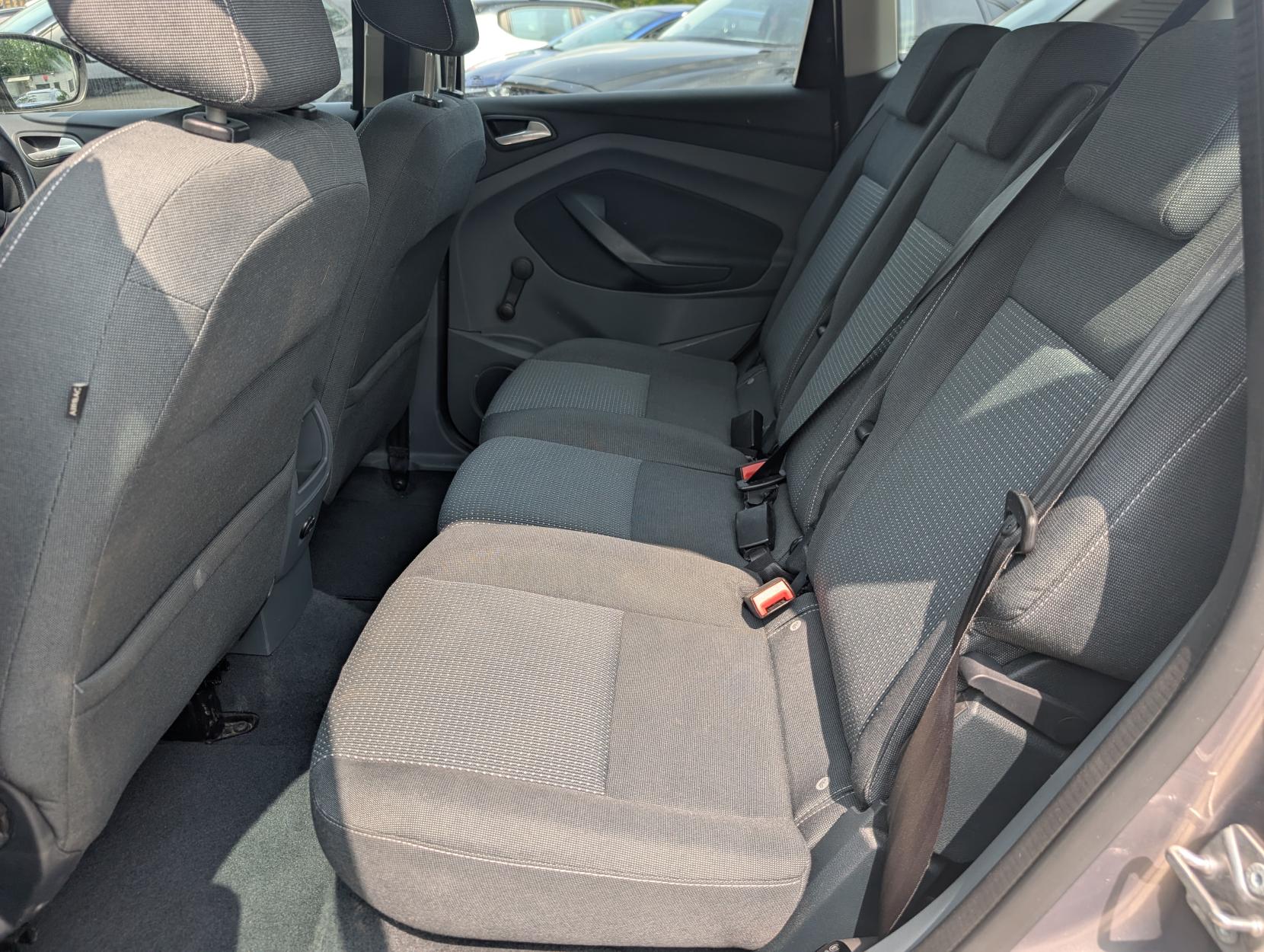 Ford C-Max 1.6 Zetec MPV 5dr Petrol Manual Euro 5 (105 ps)