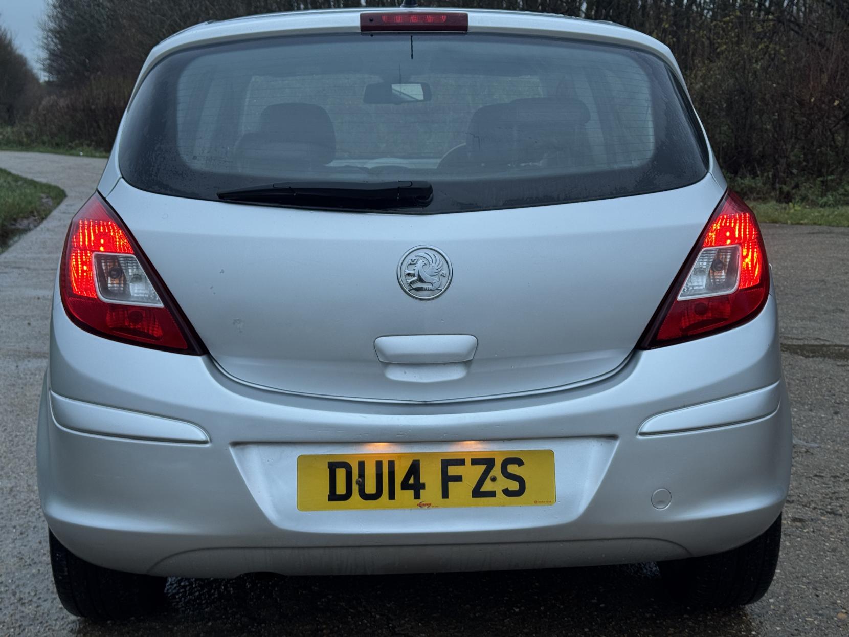 Vauxhall Corsa 1.4 16V SE Hatchback 5dr Petrol Auto Euro 5 (100 ps)