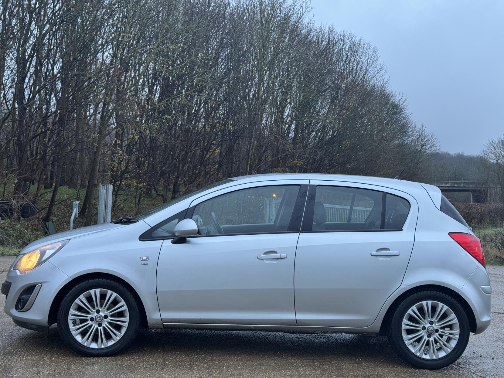 Vauxhall Corsa 1.4 16V SE Hatchback 5dr Petrol Auto Euro 5 (100 ps)