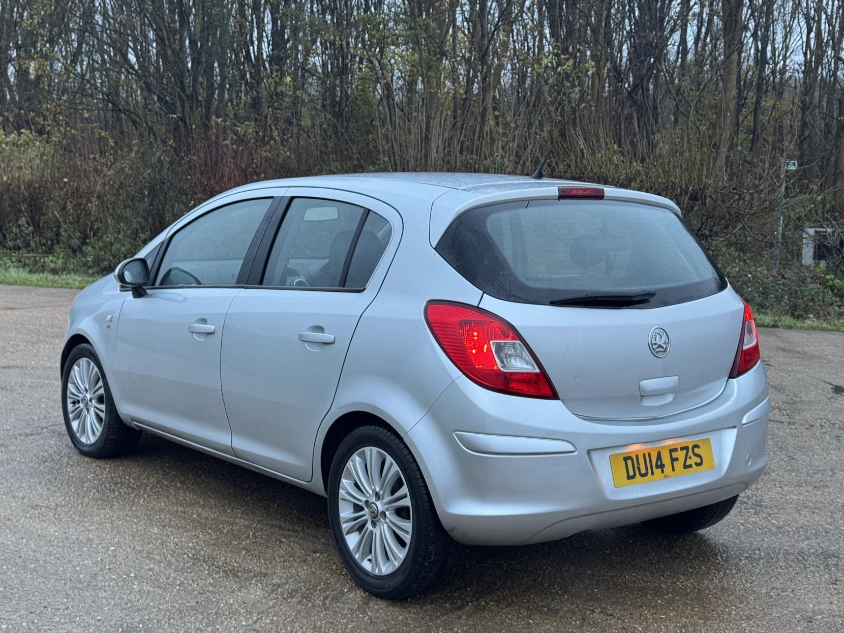 Vauxhall Corsa 1.4 16V SE Hatchback 5dr Petrol Auto Euro 5 (100 ps)