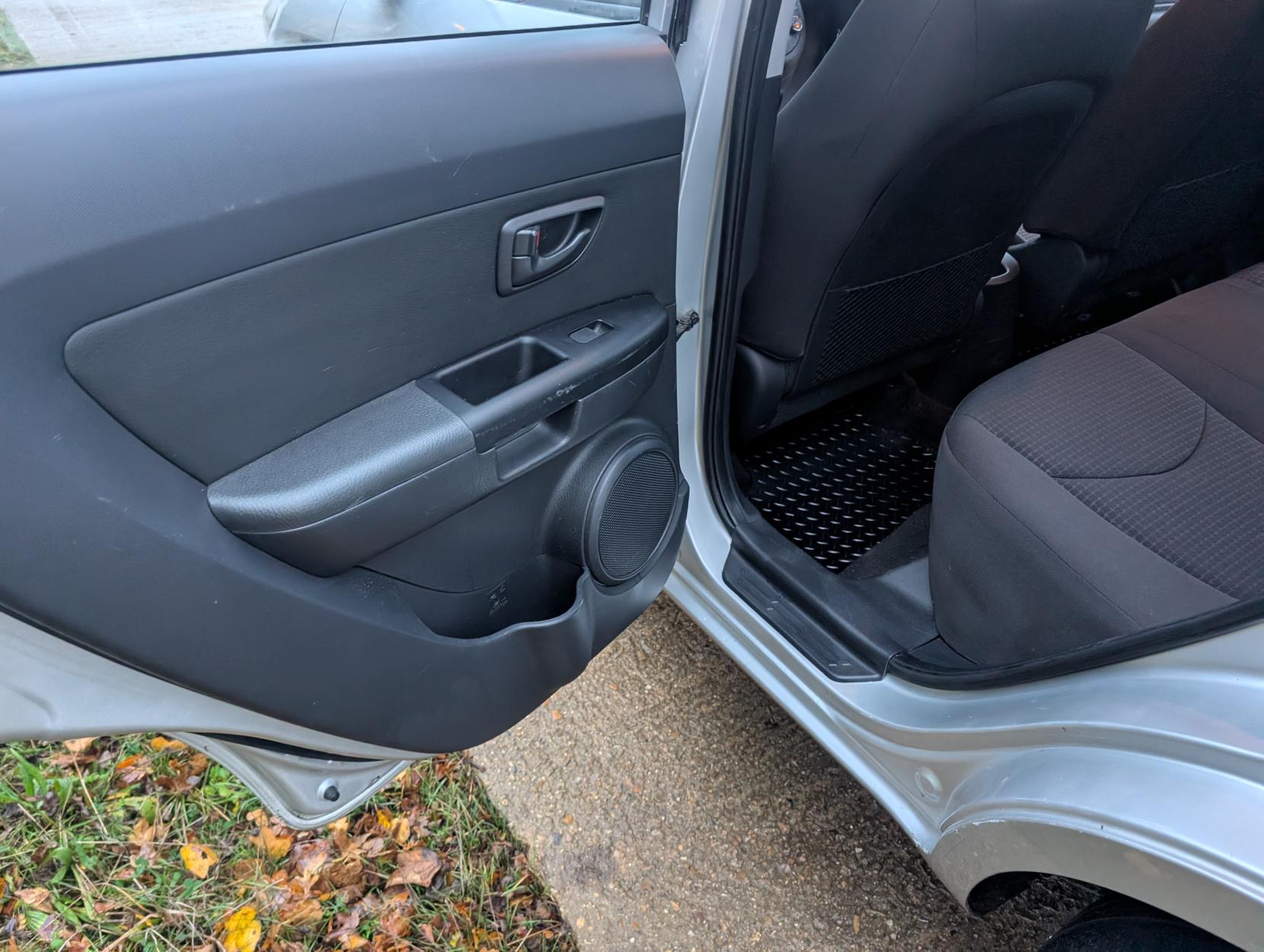 Kia Soul 1.6 GDi 1 SUV 5dr Petrol Manual Euro 5 (138 bhp)