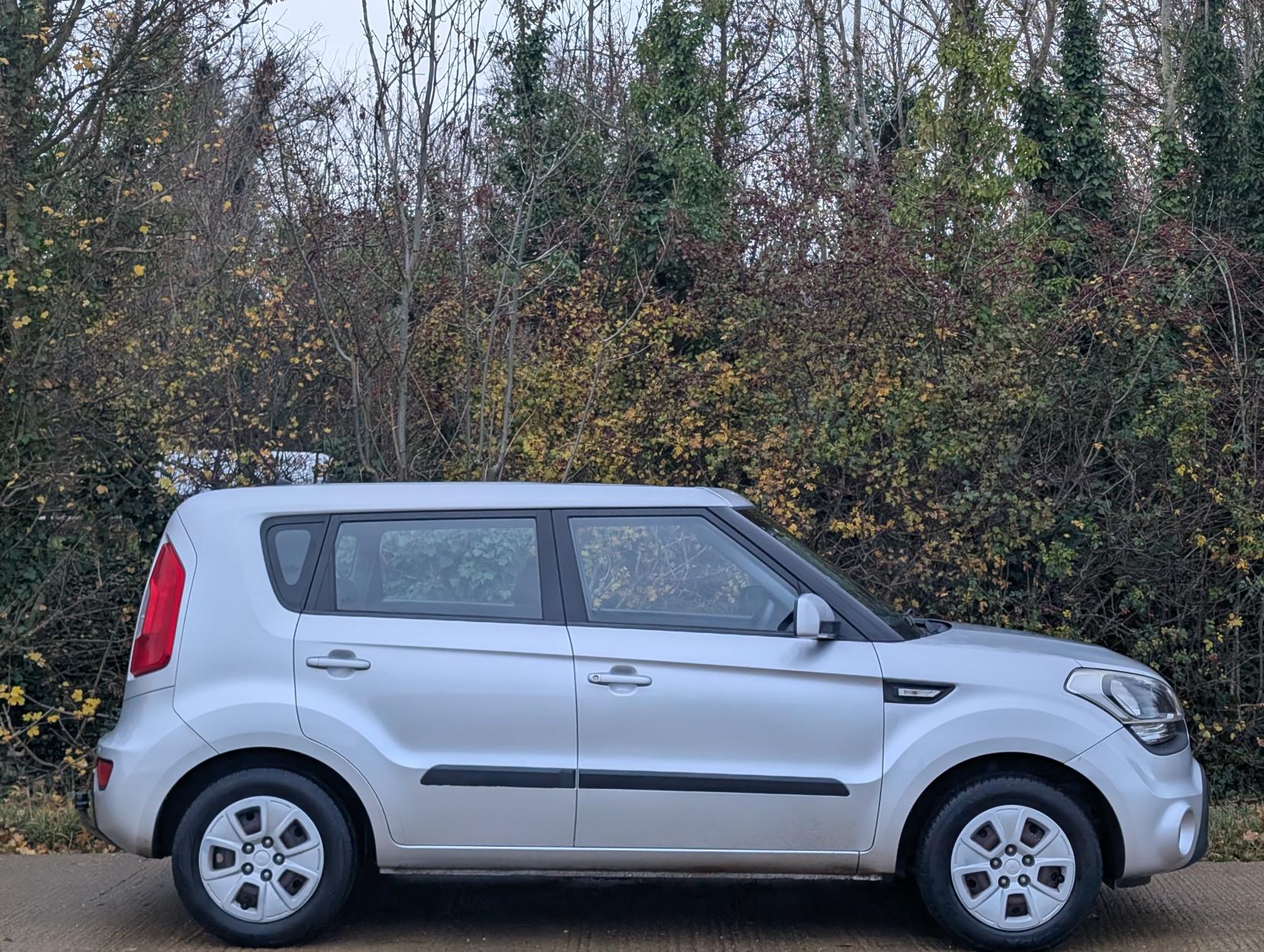 Kia Soul 1.6 GDi 1 SUV 5dr Petrol Manual Euro 5 (138 bhp)
