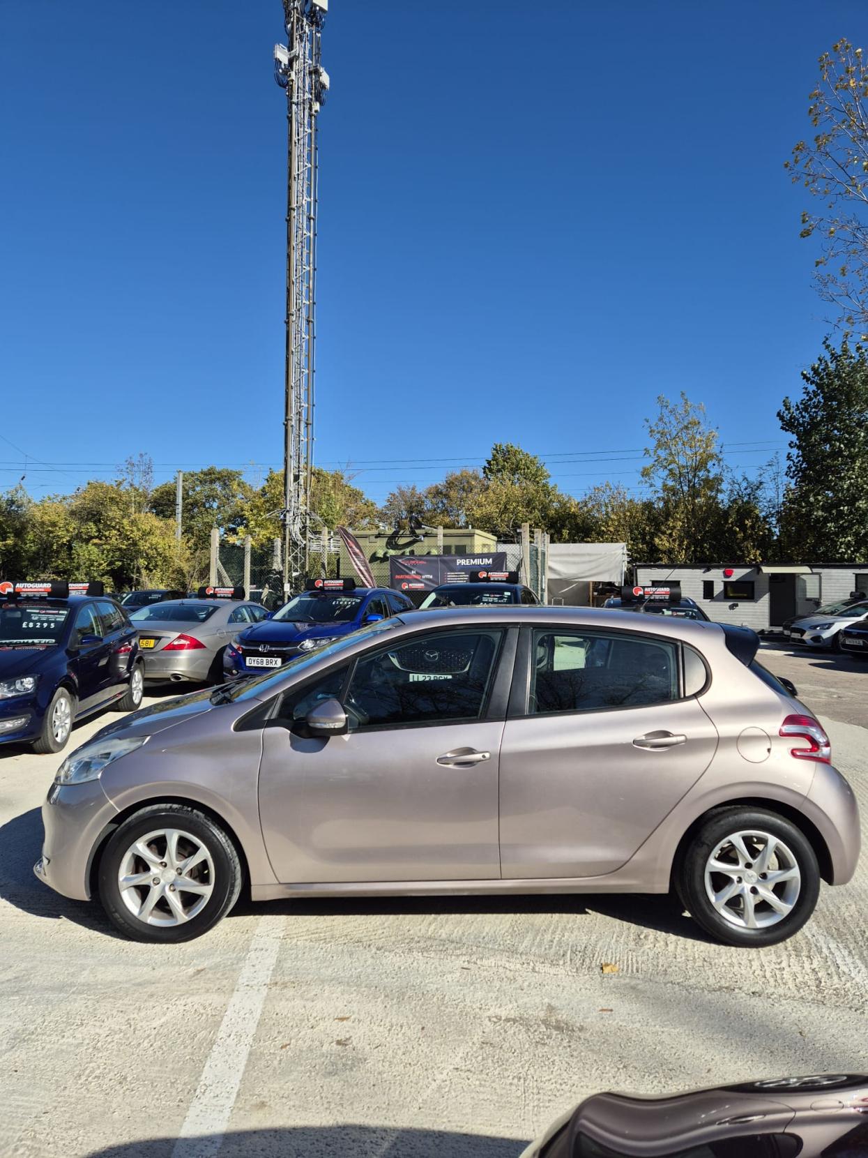 Peugeot 208 1.4 e-HDi Active Hatchback 5dr Diesel EGC Euro 5 (s/s) (70 ps)