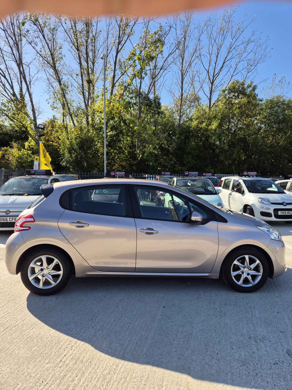 Peugeot 208 1.4 e-HDi Active Hatchback 5dr Diesel EGC Euro 5 (s/s) (70 ps)