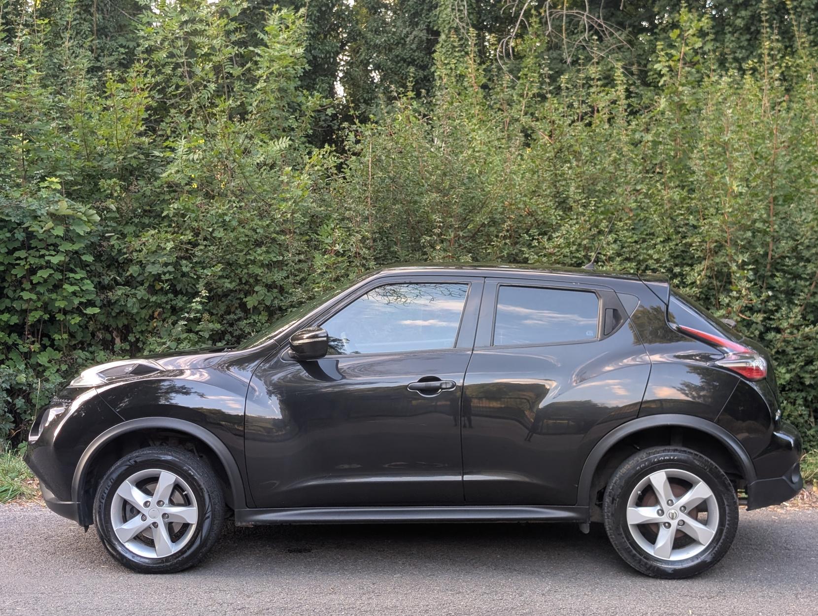 Nissan Juke 1.6 Visia SUV 5dr Petrol Manual Euro 6 (94 ps)