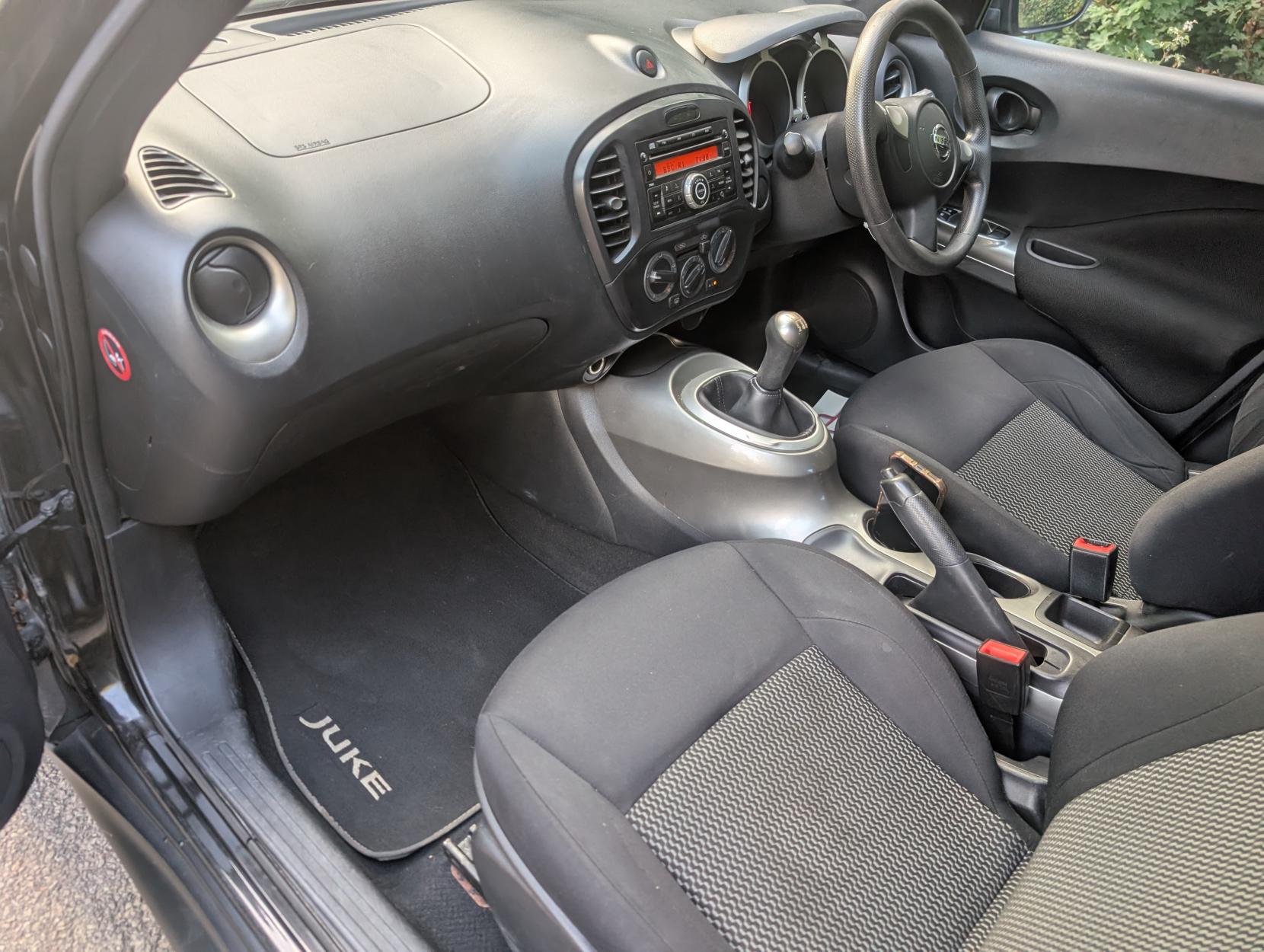 Nissan Juke 1.6 Visia SUV 5dr Petrol Manual Euro 6 (94 ps)