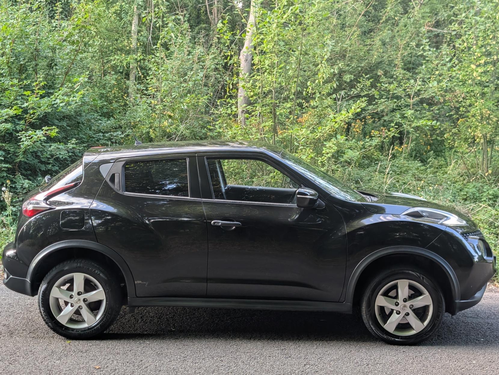 Nissan Juke 1.6 Visia SUV 5dr Petrol Manual Euro 6 (94 ps)