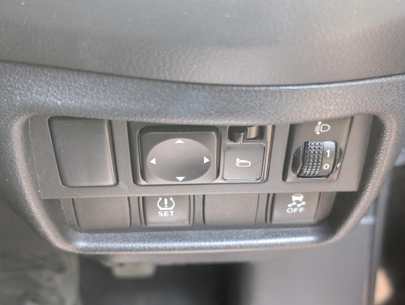 Nissan Juke 1.6 Visia SUV 5dr Petrol Manual Euro 6 (94 ps)