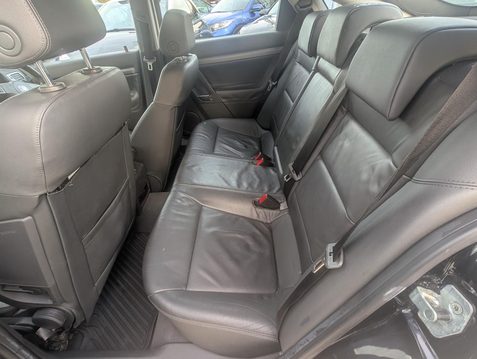 Vauxhall Vectra 3.0 CDTi V6 24V Elite Hatchback 5dr Diesel Manual (186 g/km, 181 bhp)