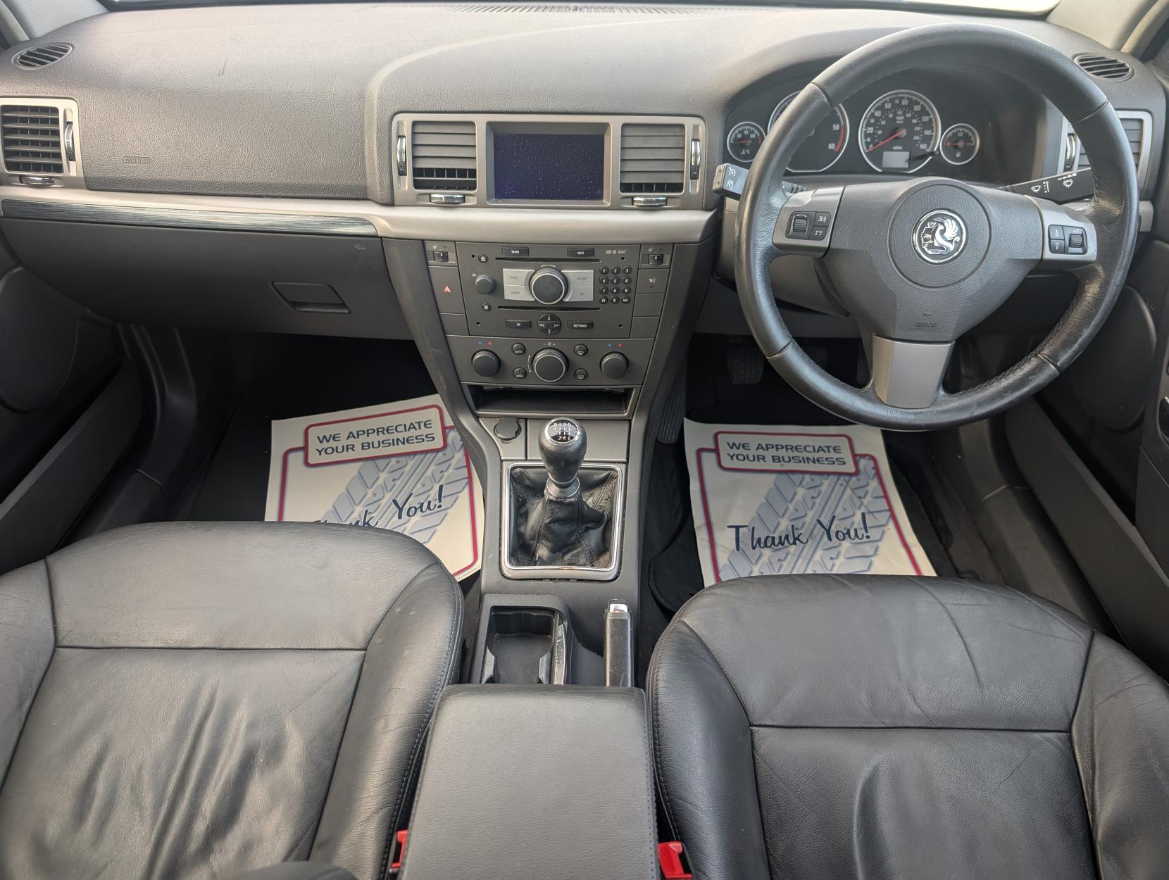 Vauxhall Vectra 3.0 CDTi V6 24V Elite Hatchback 5dr Diesel Manual (186 g/km, 181 bhp)