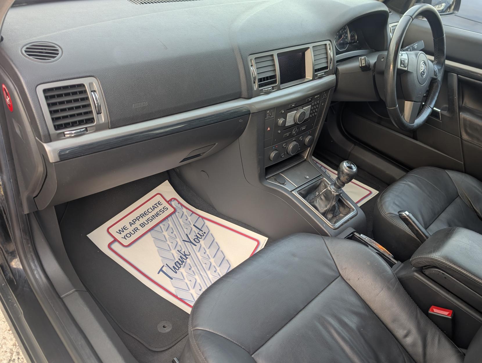 Vauxhall Vectra 3.0 CDTi V6 24V Elite Hatchback 5dr Diesel Manual (186 g/km, 181 bhp)