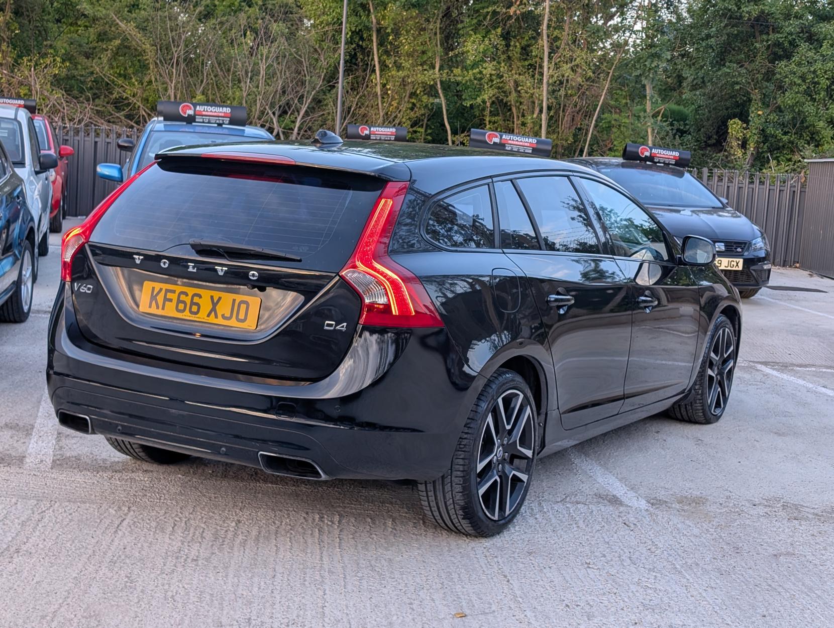 Volvo V60 2.0 D4 R-Design Lux Nav Estate 5dr Diesel Geartronic Euro 6 (s/s) (181 ps)