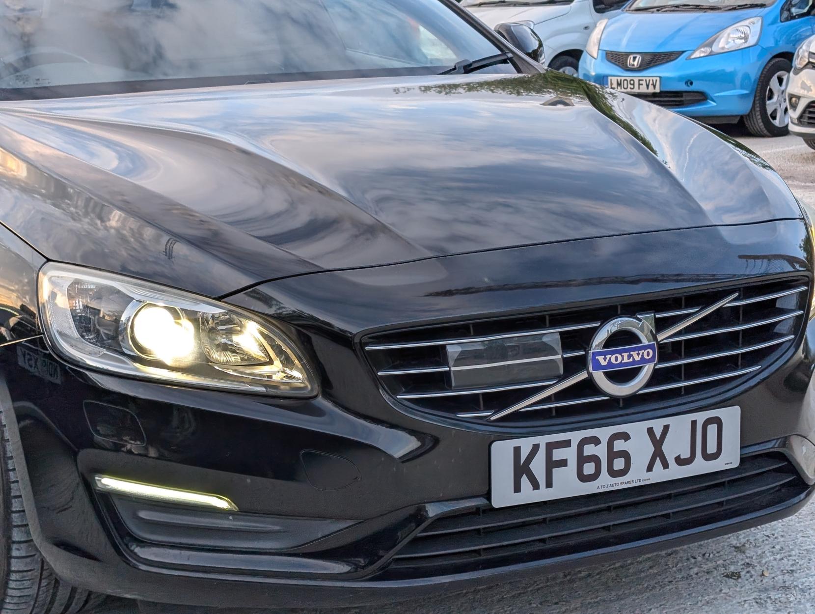 Volvo V60 2.0 D4 R-Design Lux Nav Estate 5dr Diesel Geartronic Euro 6 (s/s) (181 ps)