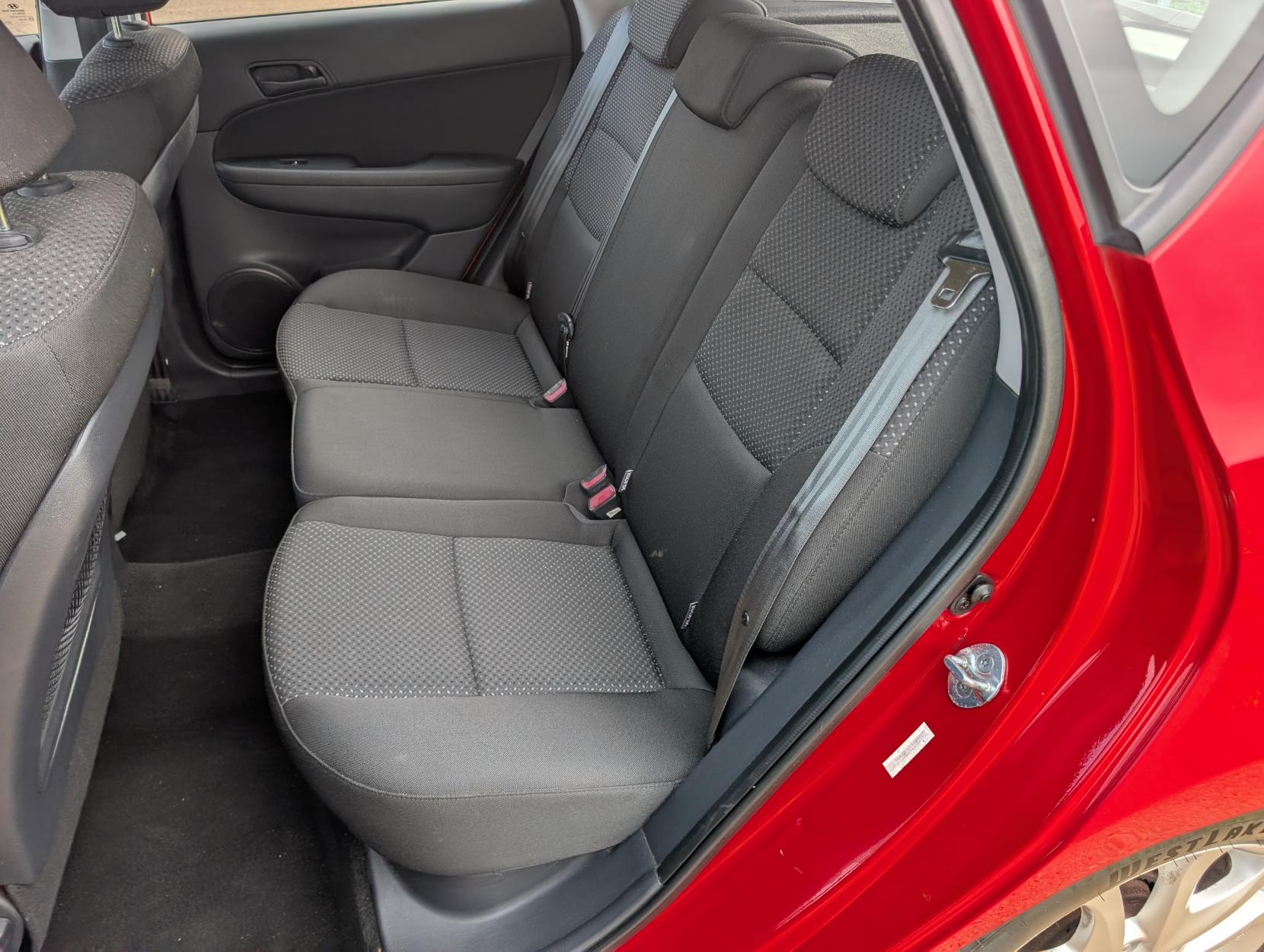 Hyundai i30 1.6 Comfort Hatchback 5dr Petrol Manual Euro 5 (124 bhp)