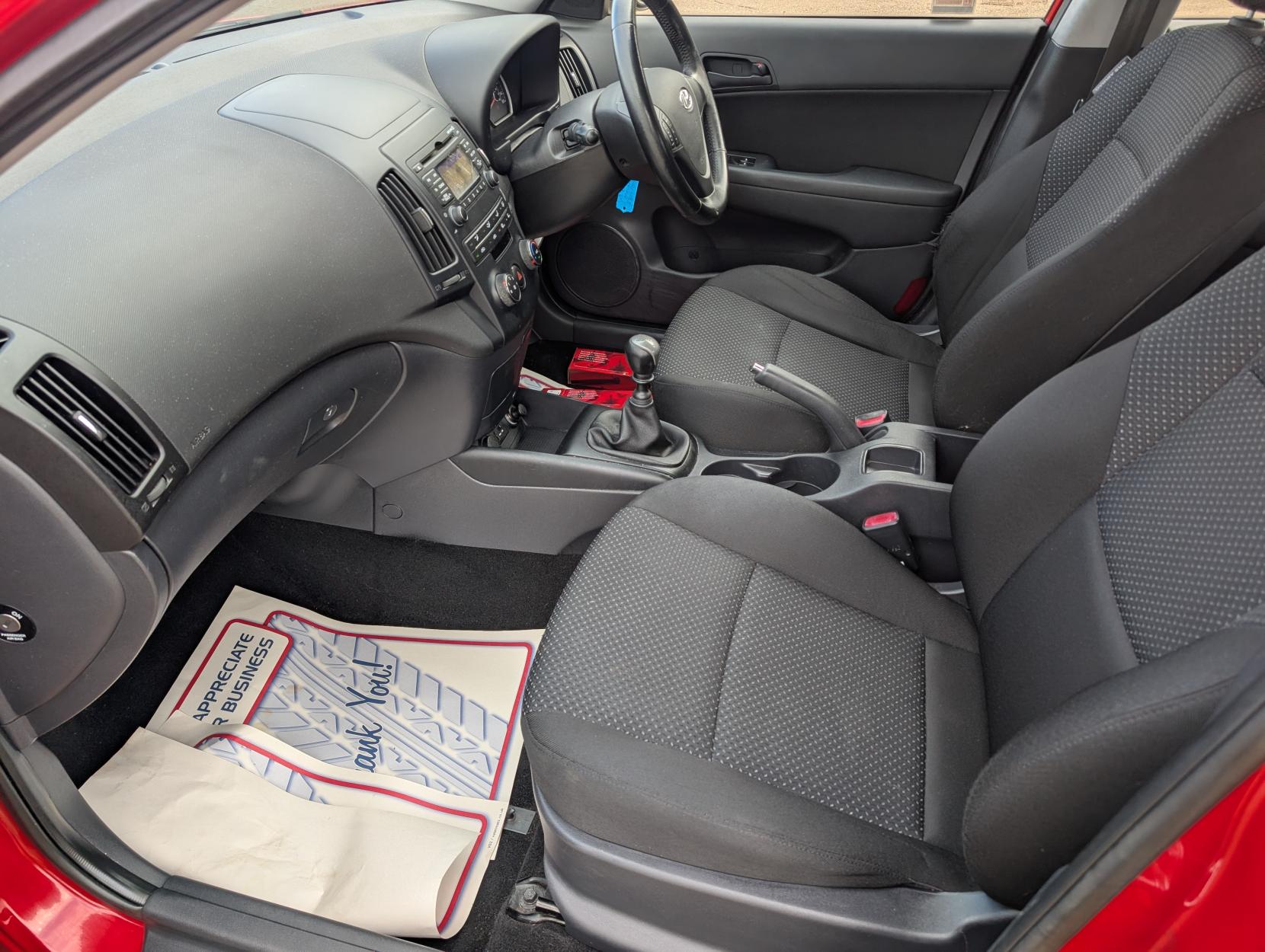 Hyundai i30 1.6 Comfort Hatchback 5dr Petrol Manual Euro 5 (124 bhp)