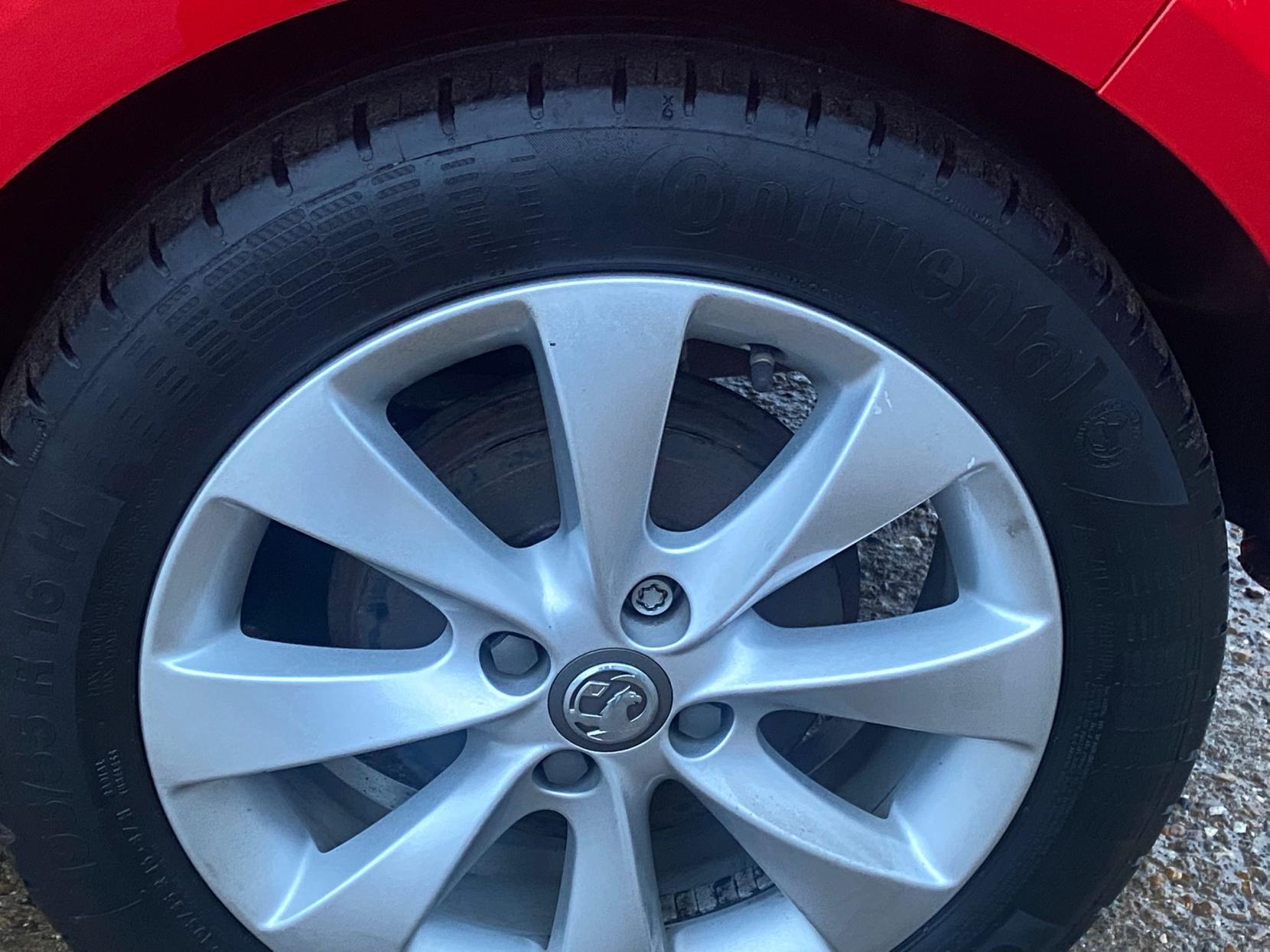 Vauxhall Corsa 1.4i ecoTEC Energy Hatchback 3dr Petrol Manual Euro 6 (a/c) (75 ps)