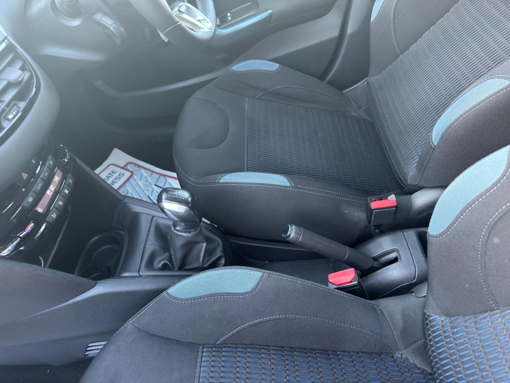 Peugeot 208 1.2 Allure Hatchback (2012 - 2015)
