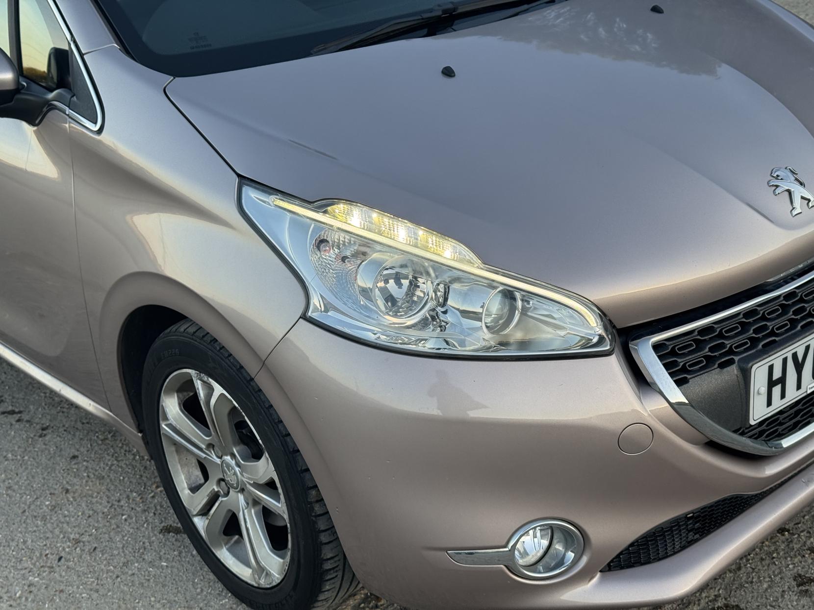 Peugeot 208 1.2 Allure Hatchback (2012 - 2015)