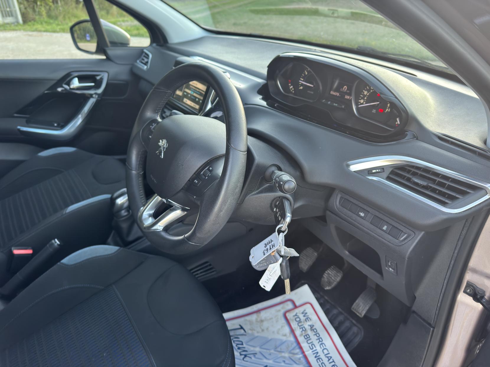 Peugeot 208 1.2 Allure Hatchback (2012 - 2015)