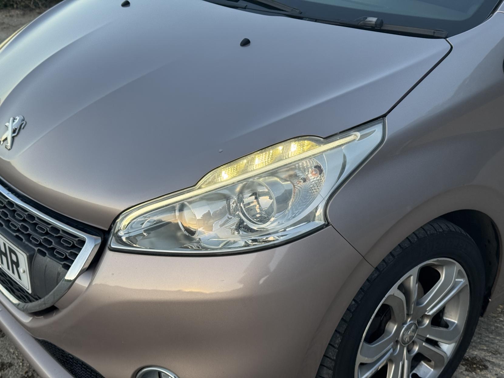 Peugeot 208 1.2 Allure Hatchback (2012 - 2015)