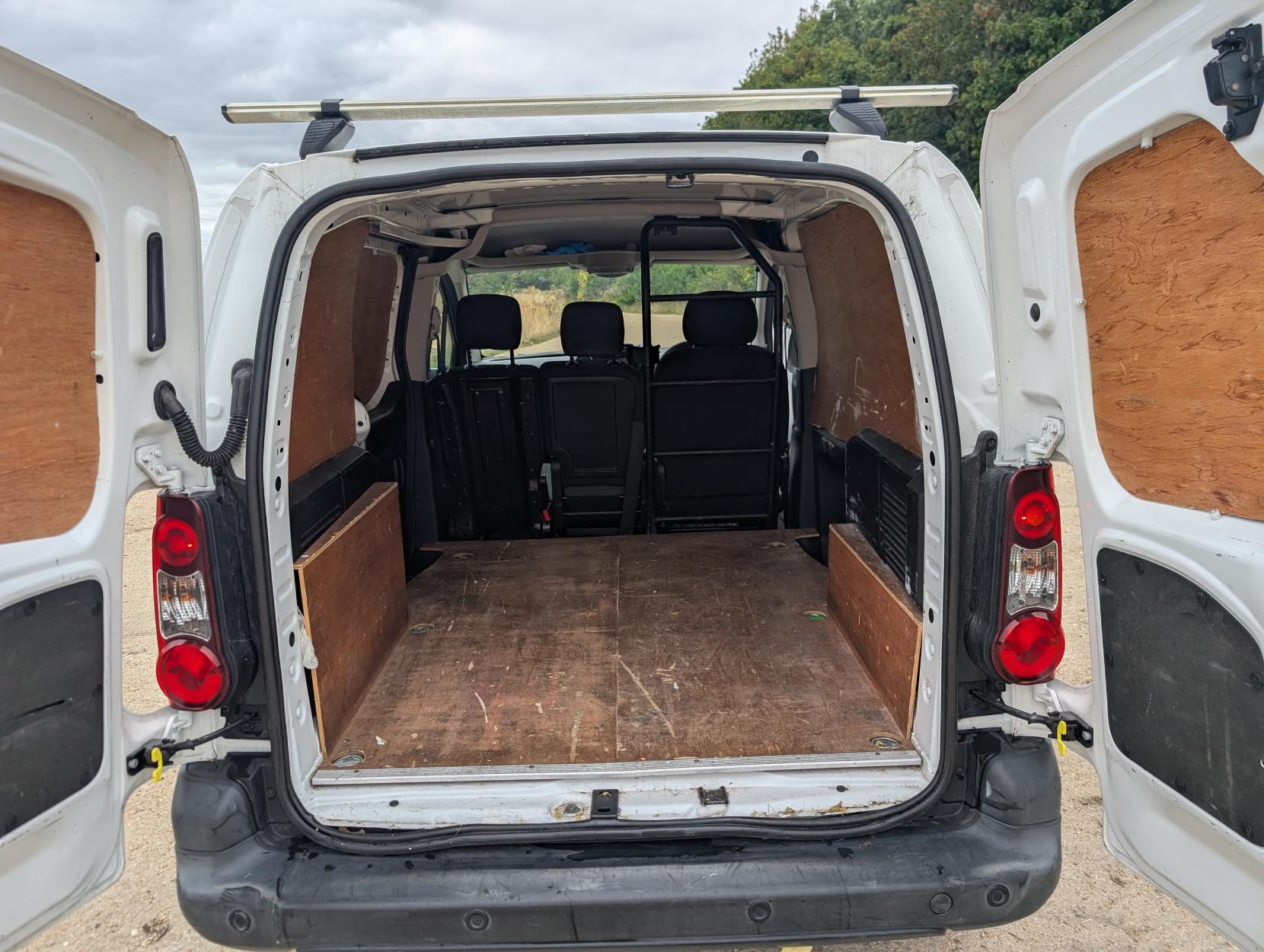 Citroen Berlingo 1.6 BlueHDi 625 Enterprise Panel Van 5dr Diesel Manual L1 (112 g/km, 75 bhp)