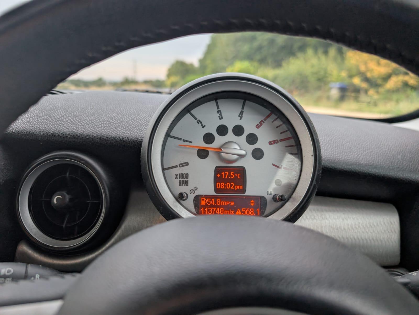 MINI Hatch 1.6 Cooper D Hatchback 3dr Diesel Manual Euro 4 (110 ps)