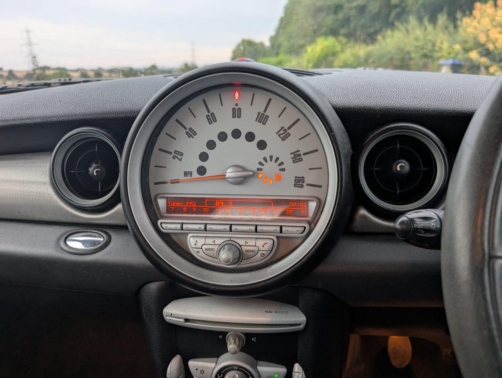 MINI Hatch 1.6 Cooper D Hatchback 3dr Diesel Manual Euro 4 (110 ps)