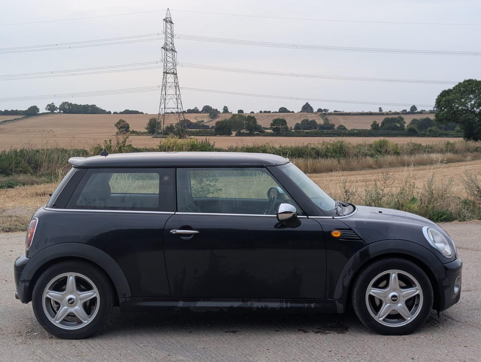 MINI Hatch 1.6 Cooper D Hatchback 3dr Diesel Manual Euro 4 (110 ps)