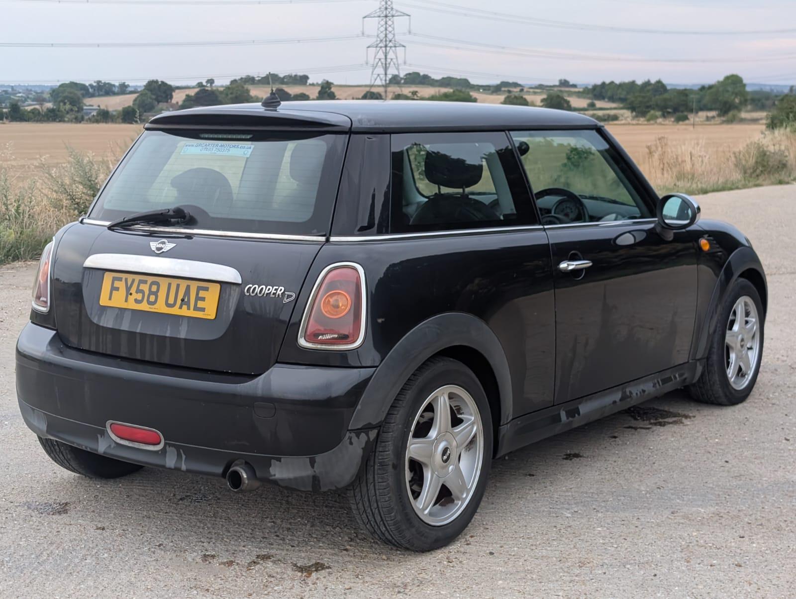 MINI Hatch 1.6 Cooper D Hatchback 3dr Diesel Manual Euro 4 (110 ps)