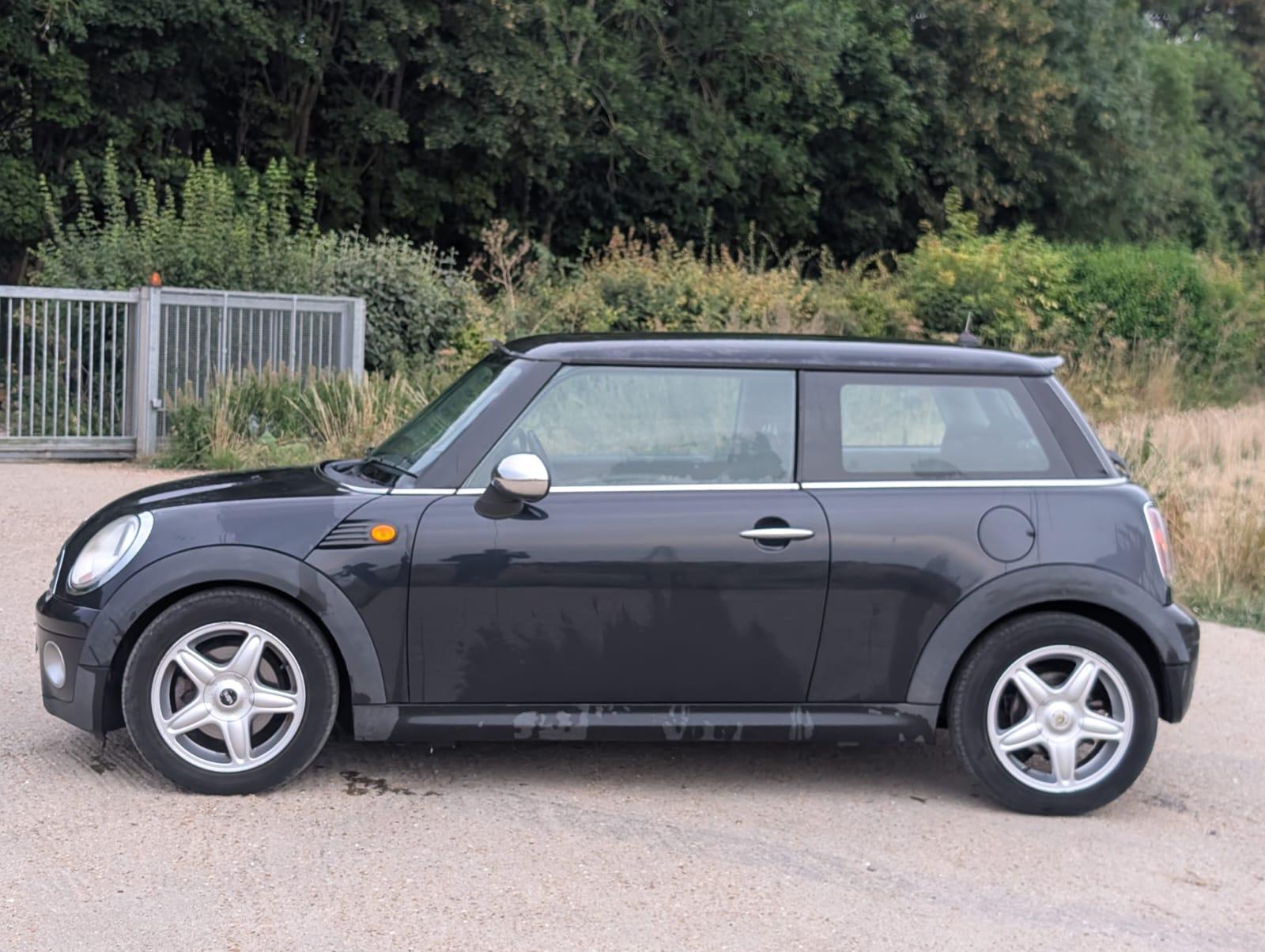MINI Hatch 1.6 Cooper D Hatchback 3dr Diesel Manual Euro 4 (110 ps)
