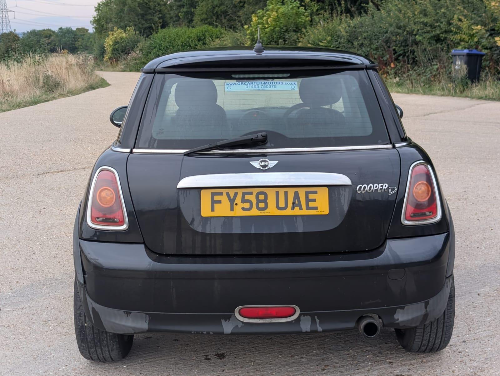 MINI Hatch 1.6 Cooper D Hatchback 3dr Diesel Manual Euro 4 (110 ps)