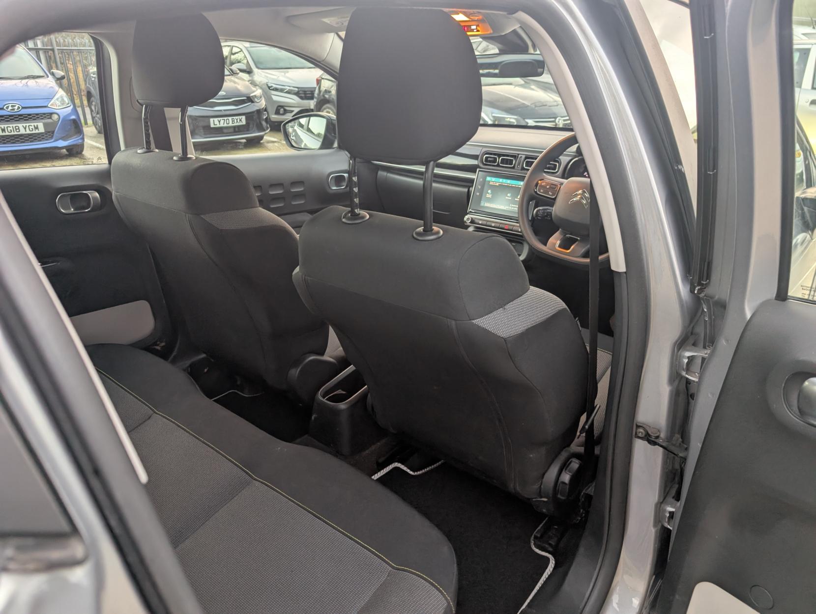 Citroen C3 1.2 PureTech Saint James Hatchback 5dr Petrol EAT6 Euro 6 (s/s) (110 ps)