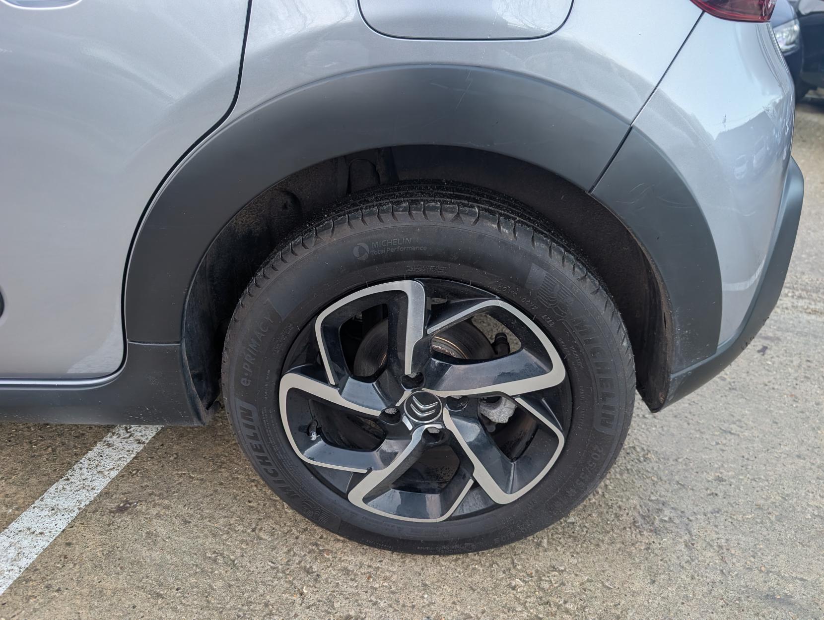 Citroen C3 1.2 PureTech Saint James Hatchback 5dr Petrol EAT6 Euro 6 (s/s) (110 ps)