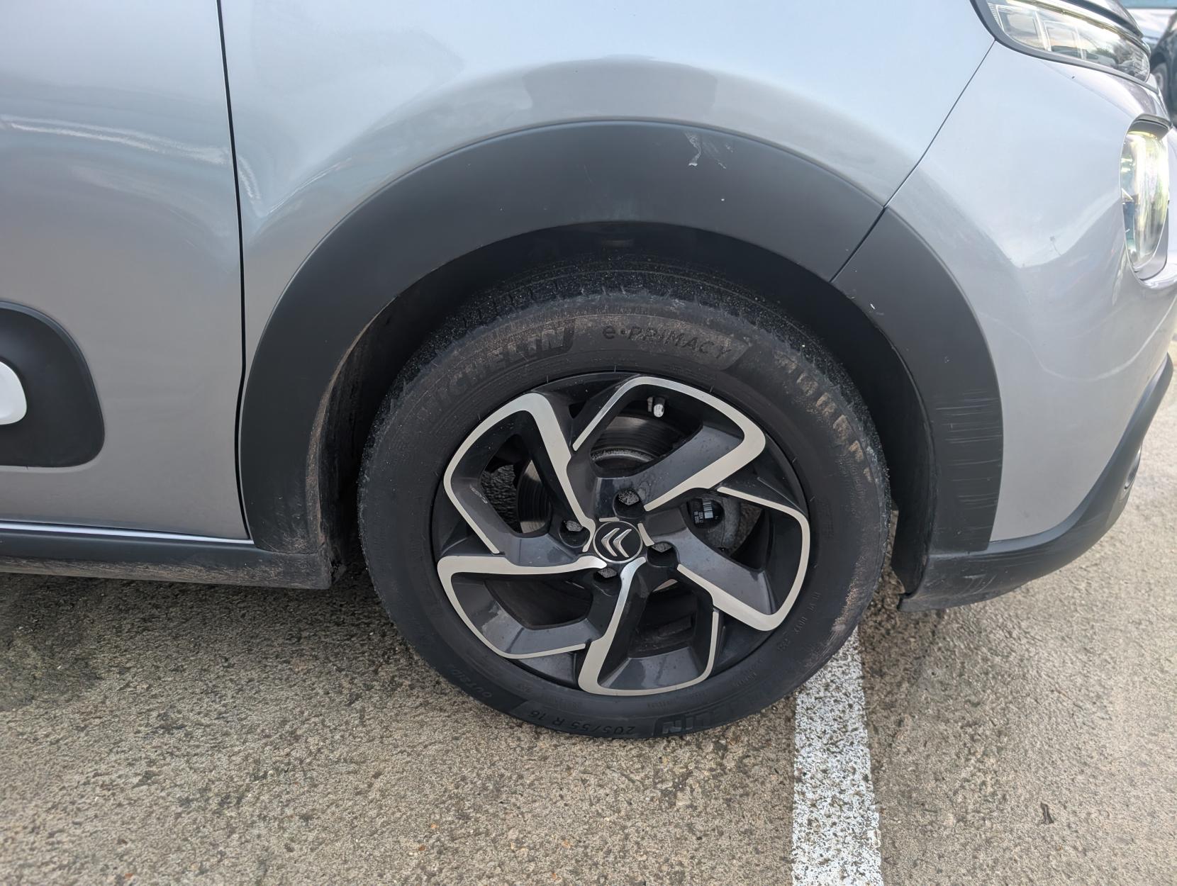 Citroen C3 1.2 PureTech Saint James Hatchback 5dr Petrol EAT6 Euro 6 (s/s) (110 ps)