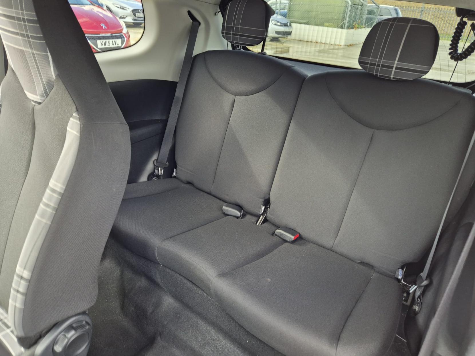Peugeot 108 1.2 PureTech Allure Hatchback 3dr Petrol Manual Euro 6 (82 ps)