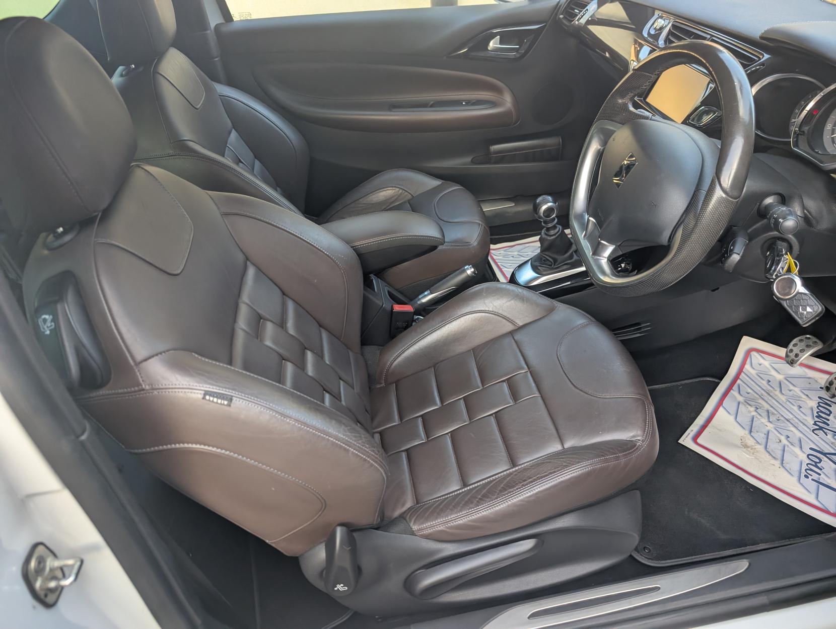 DS AUTOMOBILES DS 3 1.6 THP Prestige Hatchback 3dr Petrol Manual Euro 6 (s/s) (165 bhp)