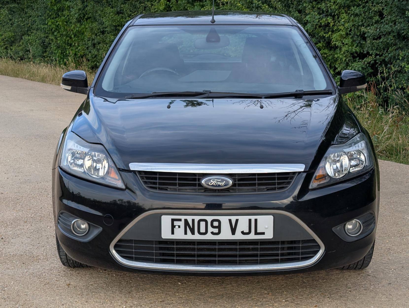 Ford Focus 1.6 Titanium Hatchback 5dr Petrol Manual (159 g/km, 99 bhp)
