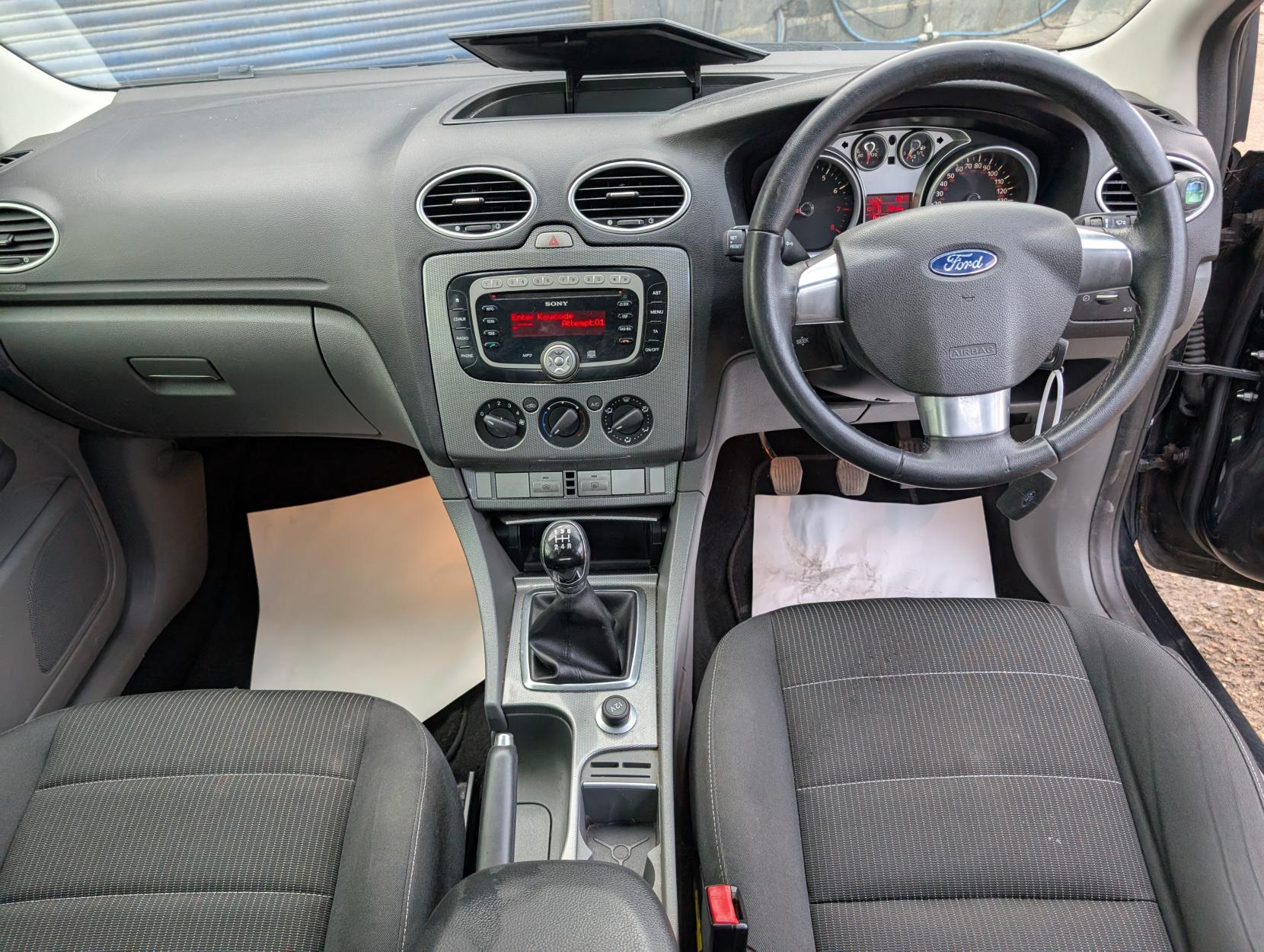 Ford Focus 1.6 Titanium Hatchback 5dr Petrol Manual (159 g/km, 99 bhp)