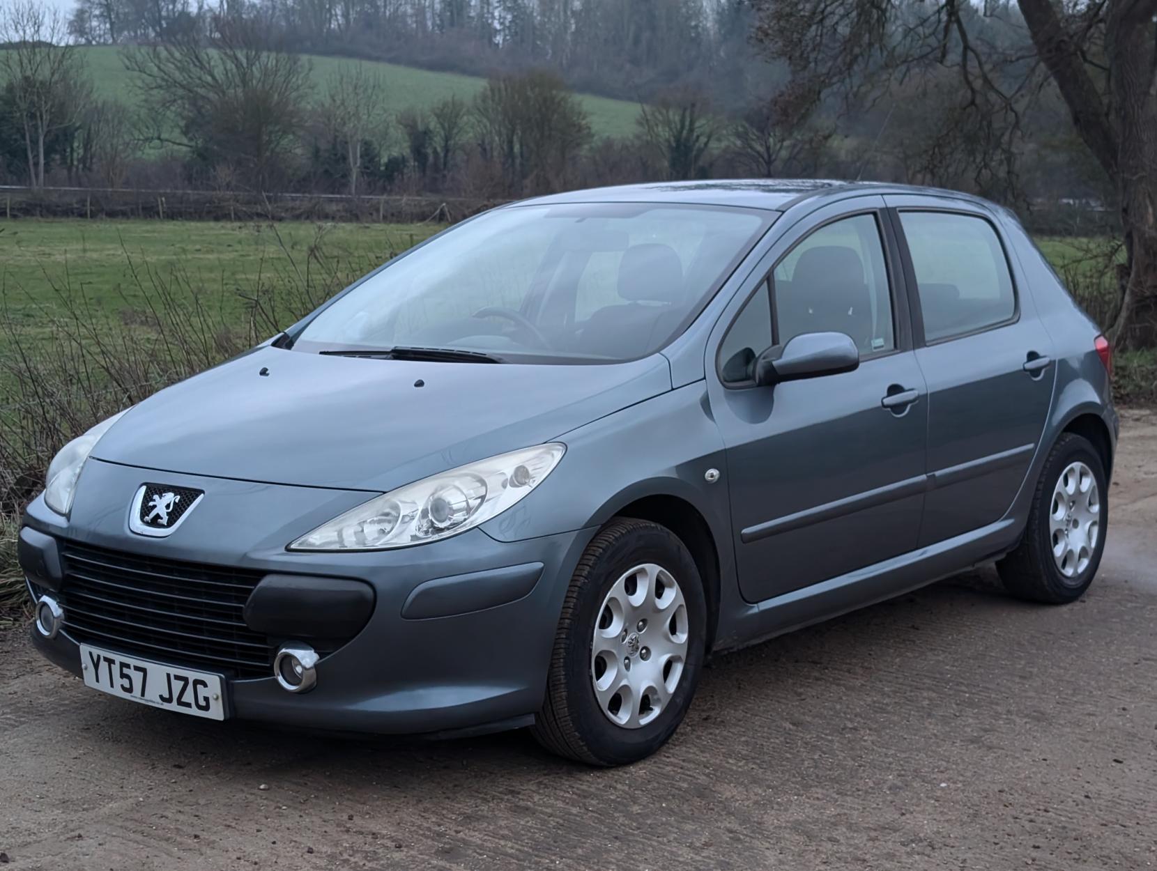 Peugeot 307 1.4 16v X-Line Hatchback 5dr Petrol Manual (155 g/km, 90 bhp)